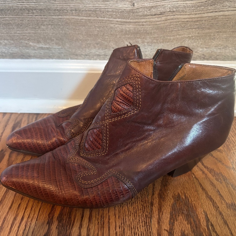 Paloma ankle boots